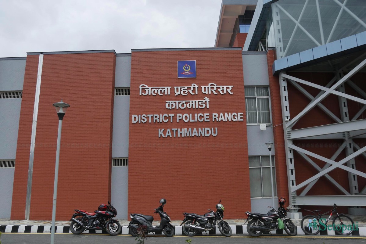 मूलपानीमा प्रहरीले लुटेरा समूहमाथि गोली प्रहार